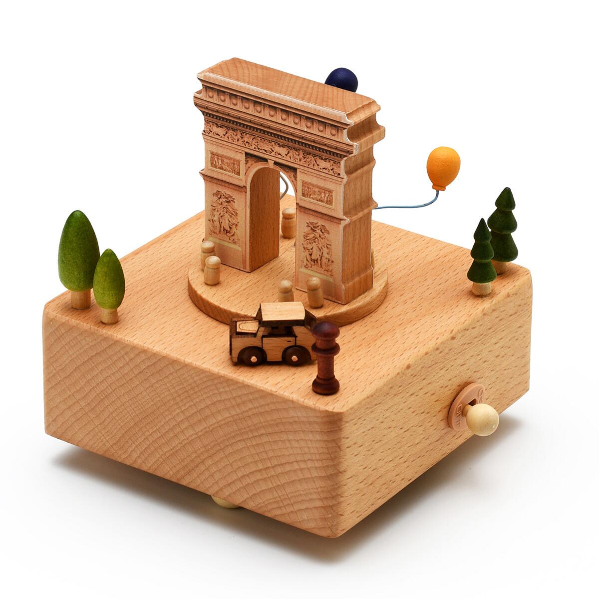 Arc de Triomphe and a car in motion (Melody:Castle in the Sky)