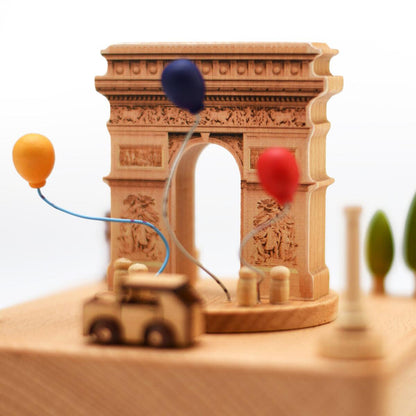 The Arc de Triomphe and a car in motion (Melody：Castle in the Sky)